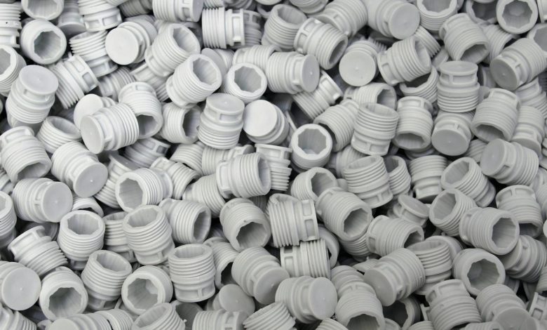 Otomotiv İçin Plastik Enjeksiyon Makinesi: Seçim, Tonaj ve Kalite Standartları