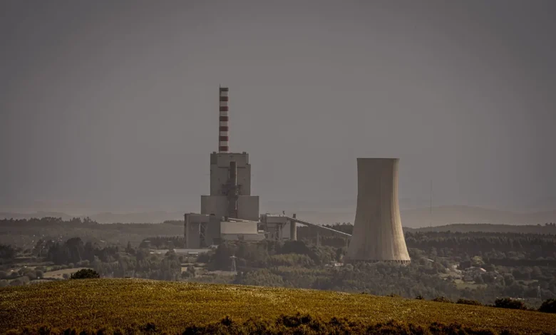 Endüstriyel enerji depolama tesisi — batarya altyapısı